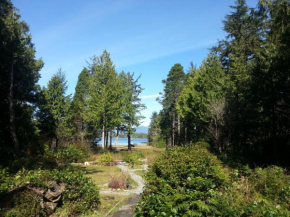  C&N Backpackers - Ucluelet  Вклуэлет